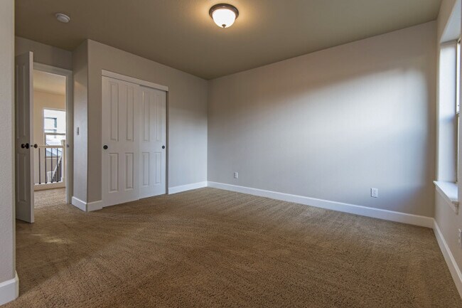 Building Photo - MOVE IN SPECIAL $500 OFF FIRST  MONTHS REN...