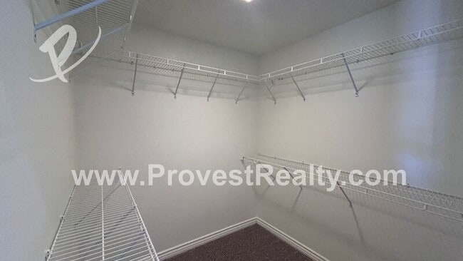 Building Photo - 16400 Nuevo Rd