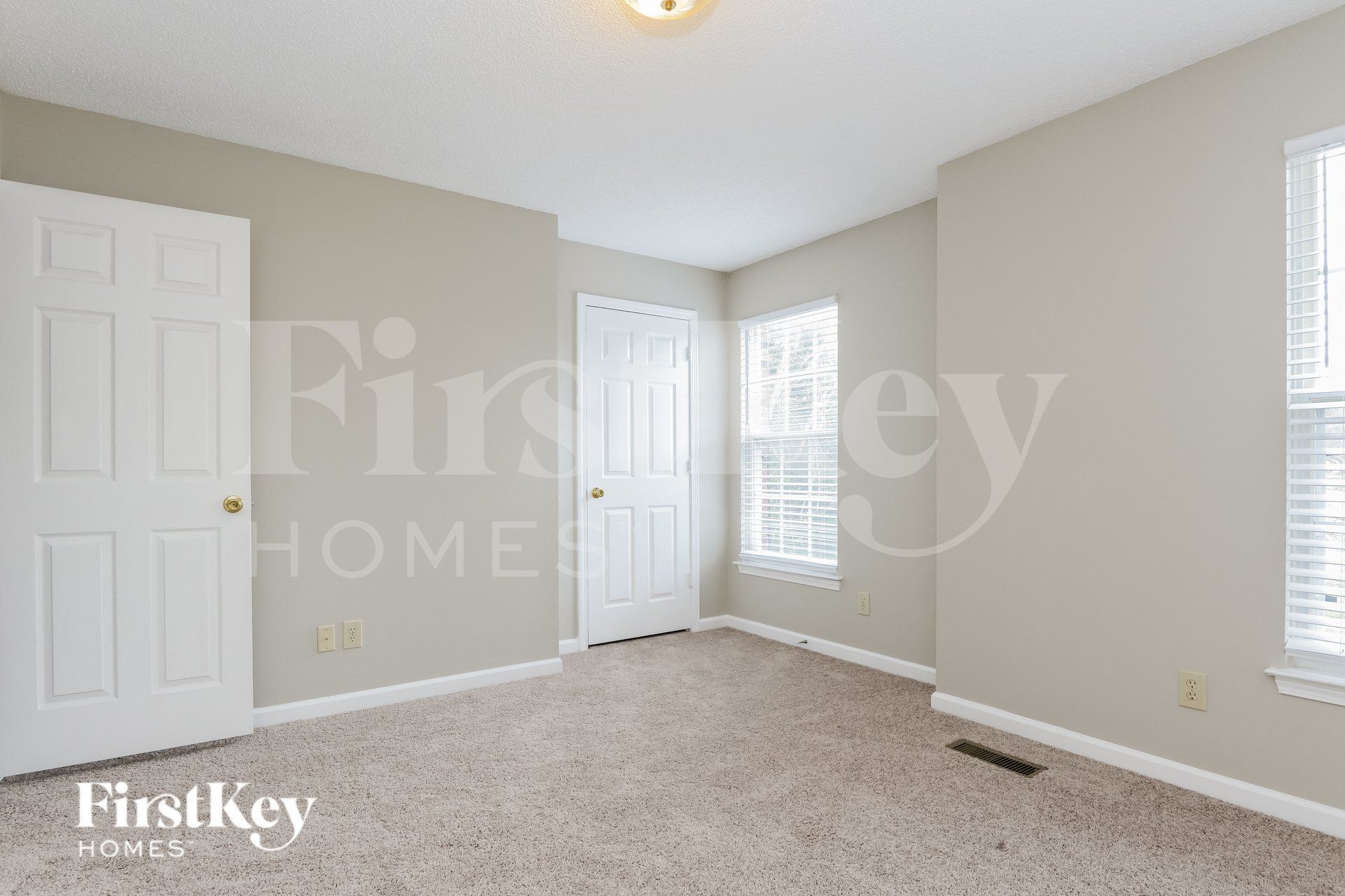 Building Photo - 6326 S Bend Ln