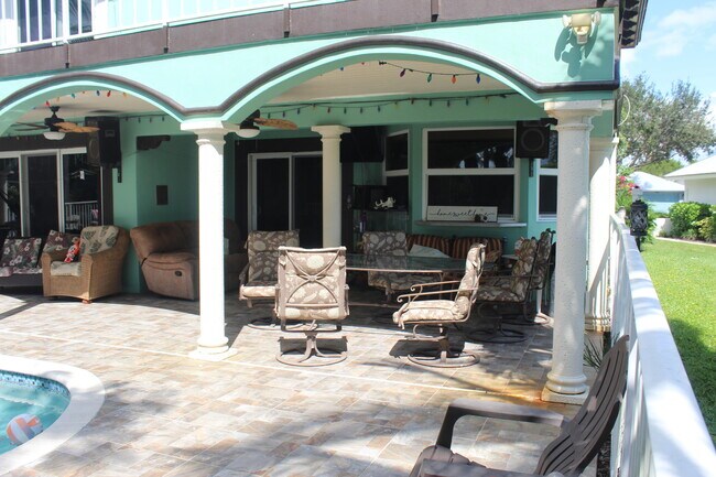 Building Photo - 13847 Geranium Pl