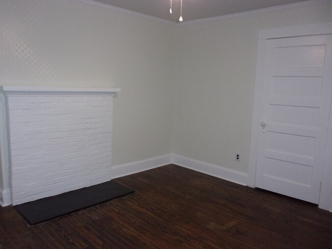 Building Photo - 2 Bedroom 1 Bath Home off Ebenezer Road