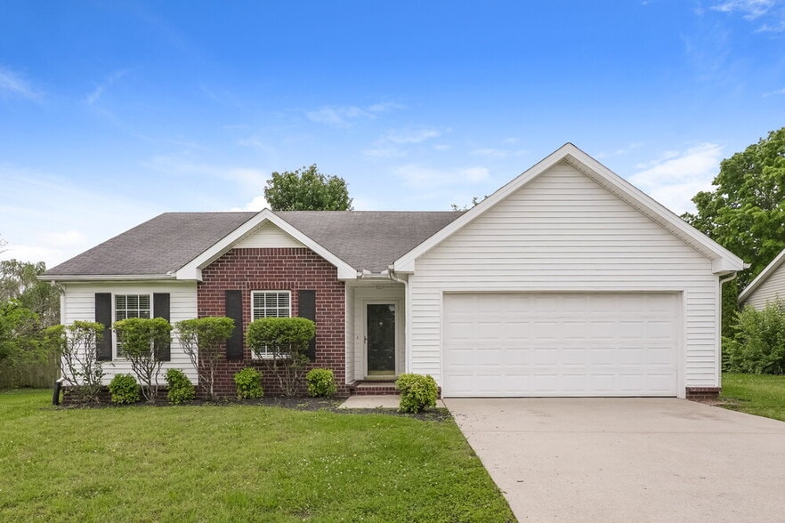 Primary Photo - 1187 St Andrews Dr