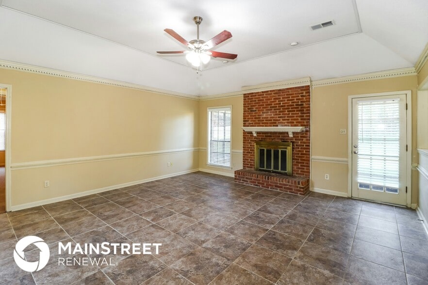 Building Photo - 1041 Trappers Cove