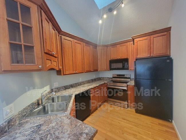 Building Photo - 104 Shotts Ct