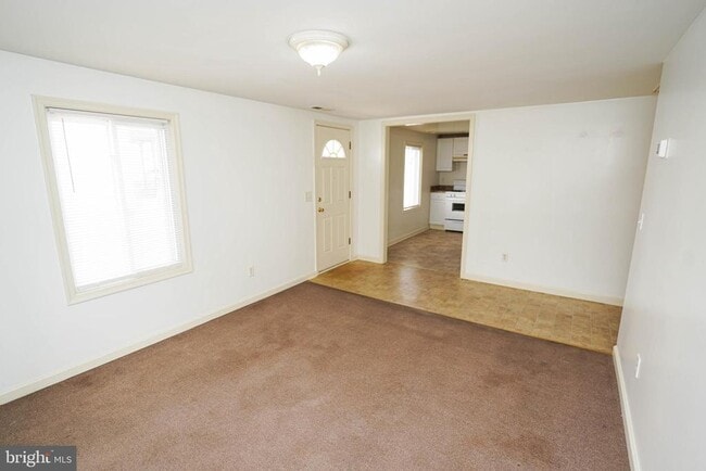 Building Photo - 401 Newton Terrace