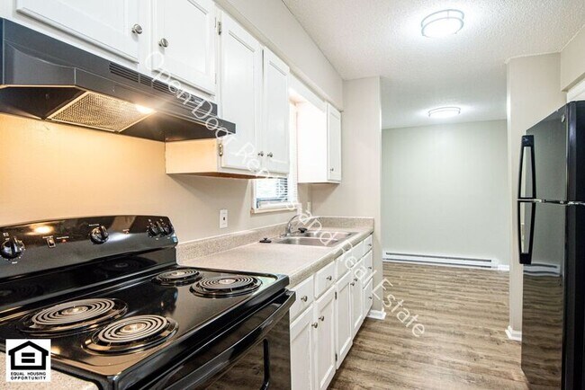 Building Photo - 501 Autumn Hills Dr