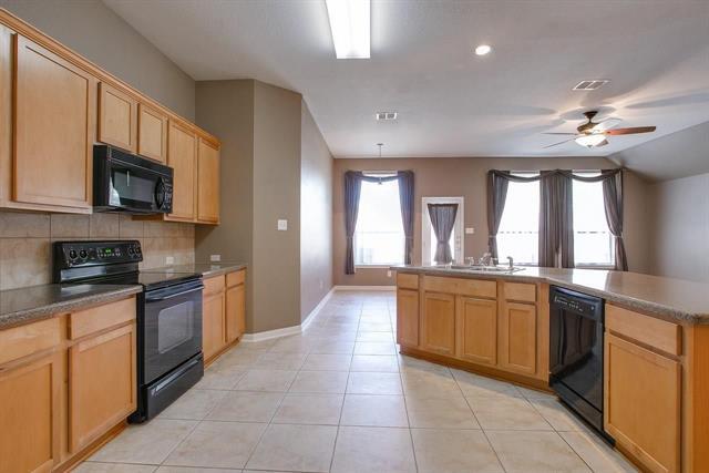 Building Photo - 4925 Carrotwood Dr
