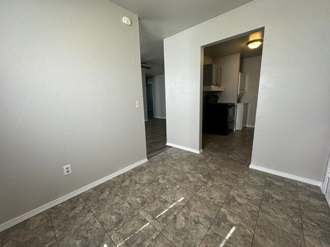 Building Photo - Cozy 3 Bedroom 1 bathroom home in Sapulpa! Pet Friendly