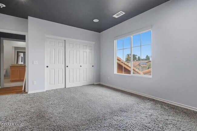 Building Photo - 9651 Sagebrush Ave