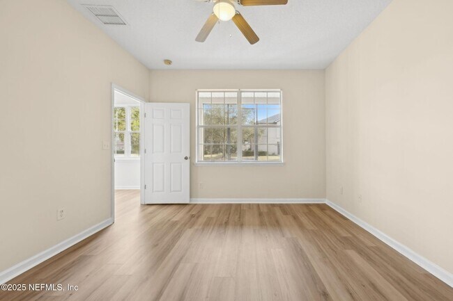 Building Photo - 12301 Kernan Forest Blvd