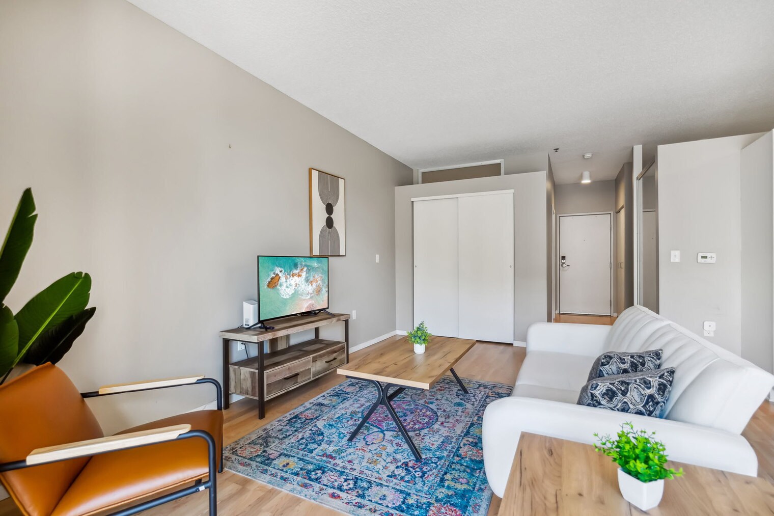 Building Photo - 616 Washington Ave S