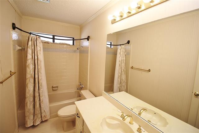 Building Photo - 1327 High Ridge Dr
