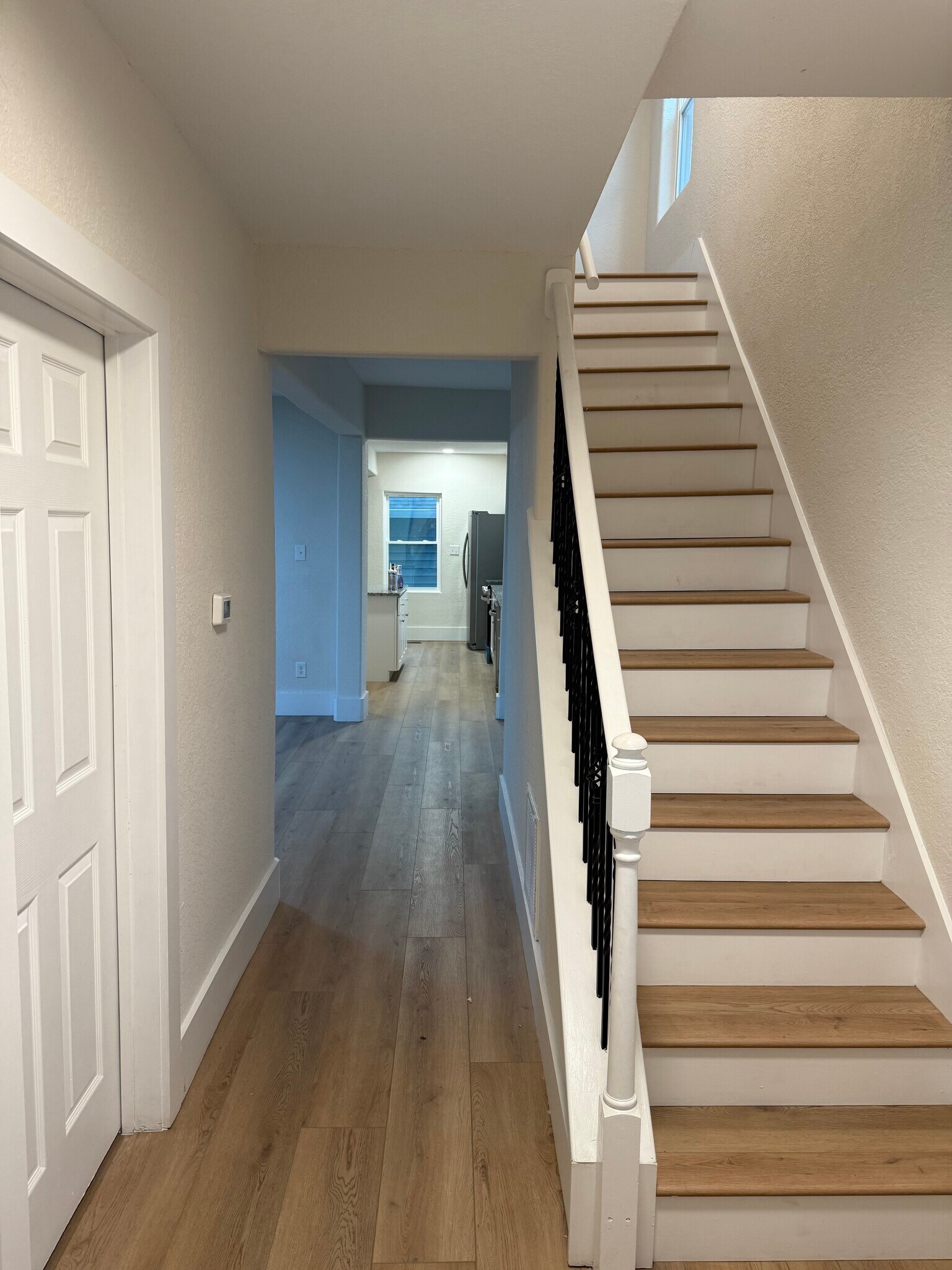 Building Photo - 2000 Effingham St