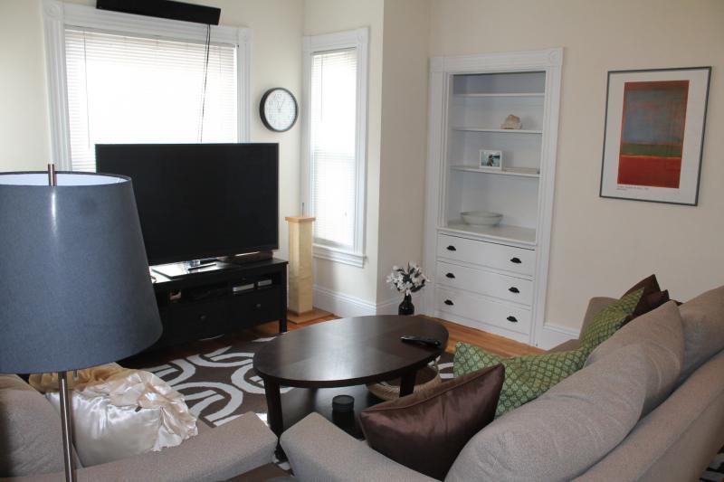 Building Photo - 50 Fiske St