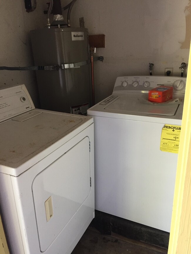 Building Photo - 916 Fair Ave