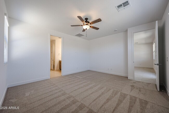 Building Photo - 26096 N 170th Ave