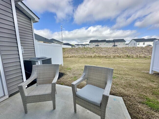 Building Photo - 44 Beachley Pl