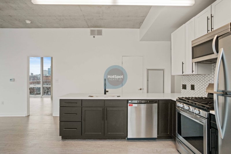 Building Photo - 1409 S State St