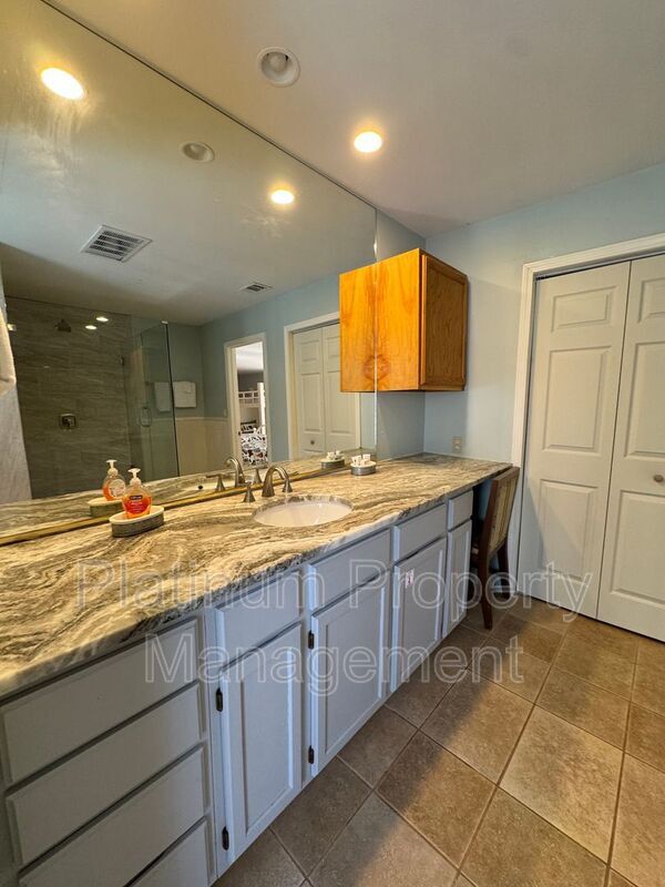 Building Photo - 971 Mountain Cove Rd