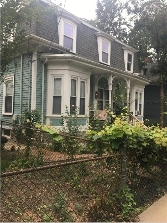 Primary Photo - 15 Gordon St
