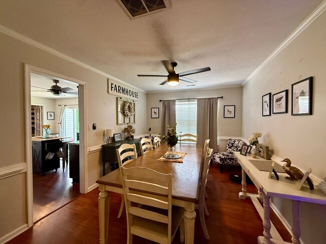 Building Photo - 4-bedroom, 2.5-bath home on a cul-de-sac street!