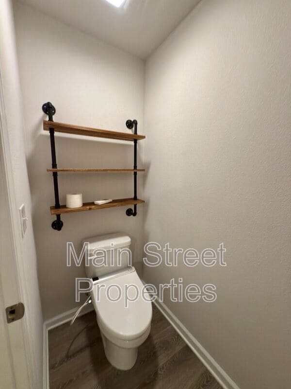 Building Photo - 5260 Peach Dr