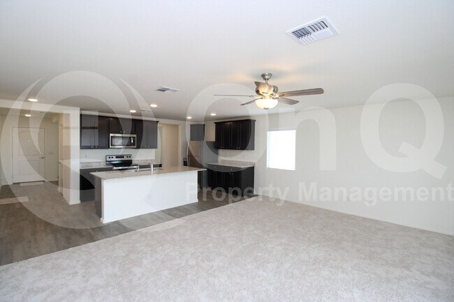 Building Photo - 1555 E Strople Dr