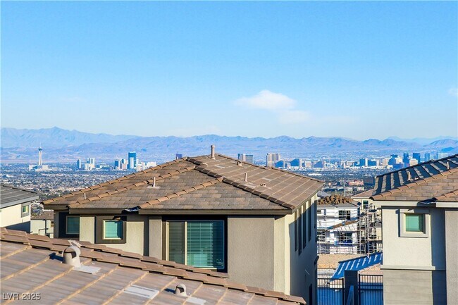Building Photo - 1570 Rock Kestrel St