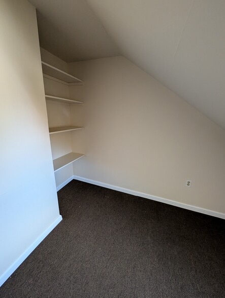 Building Photo - 26 N 6th St