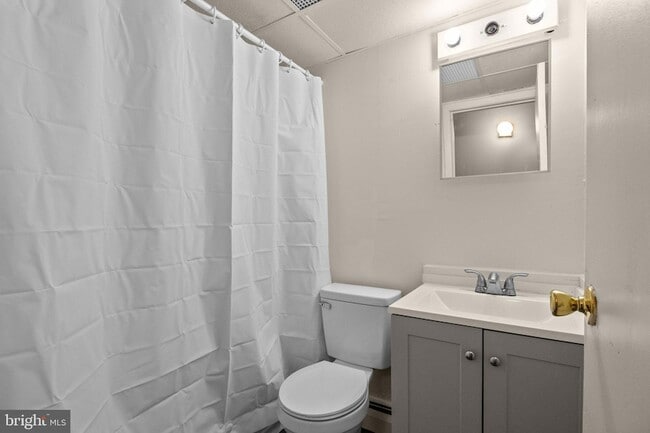 Building Photo - 1575 W Street Rd