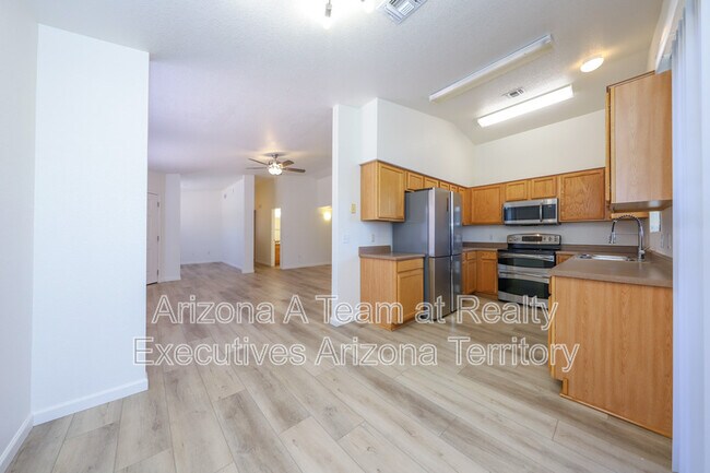 Building Photo - 3167 W Alexanderwood Dr