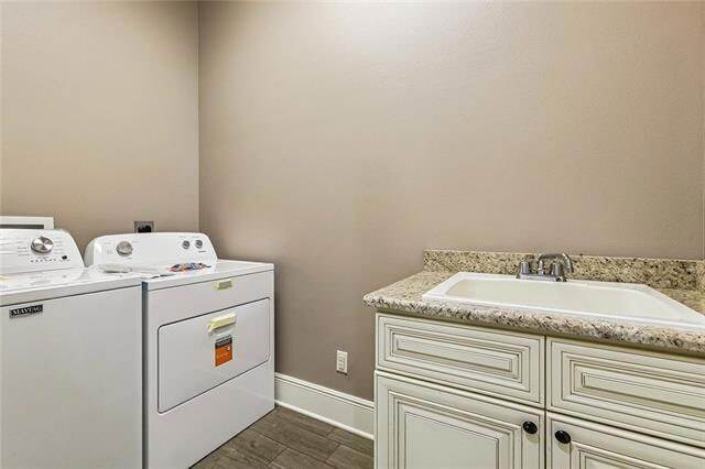 Building Photo - 238 Nicklaus Dr