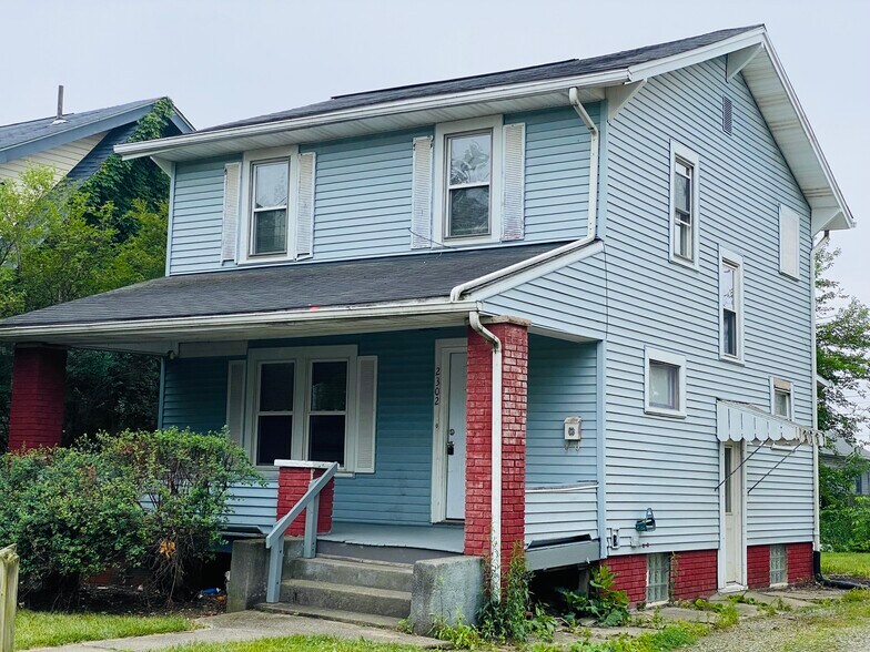 Primary Photo - 2302 10th St NW