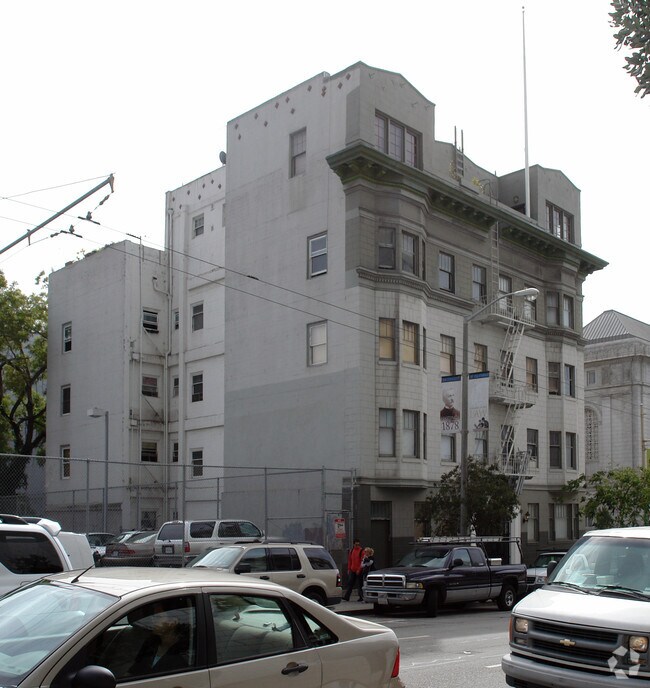 Building Photo - 324 Larkin
