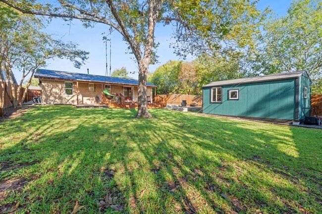 Building Photo - 8801 Redfield Ln