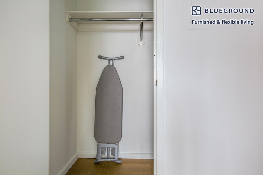 Building Photo - 635 W 42nd St