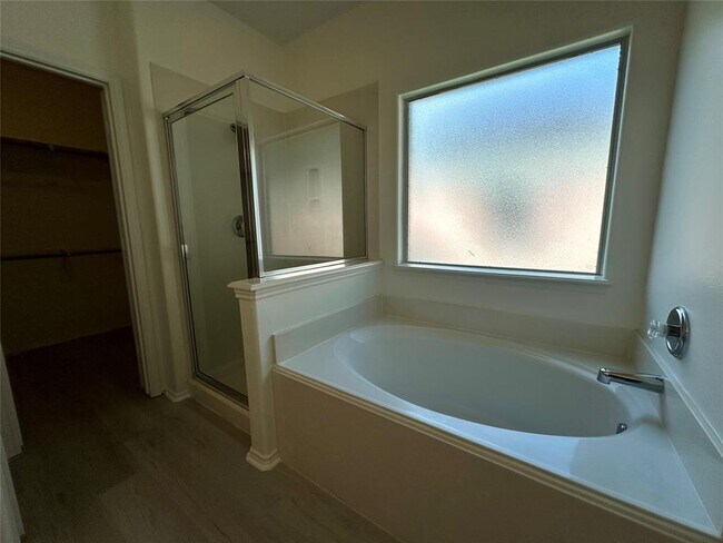 Building Photo - 951 Doire Dr