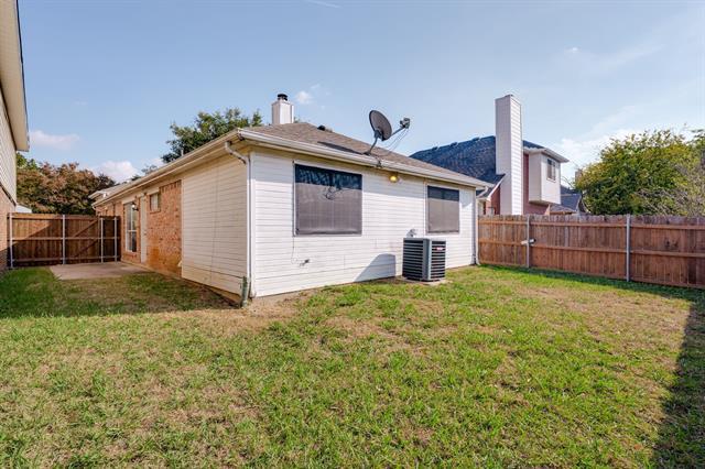 Building Photo - 918 Azalia Dr