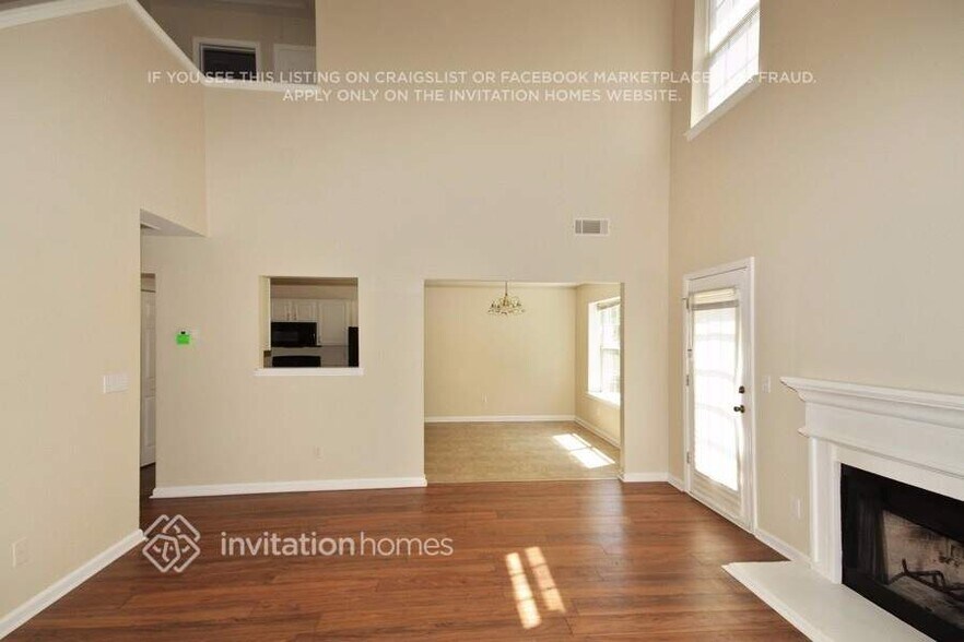 Building Photo - 4435 Ravenwood Dr