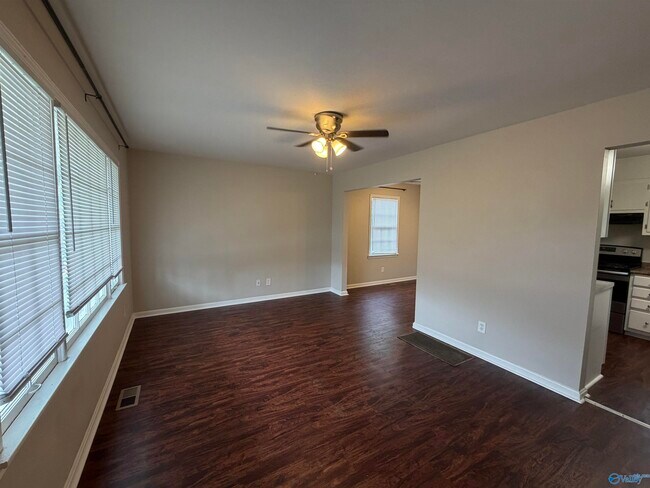 Building Photo - 3604 NW Stag Run Dr