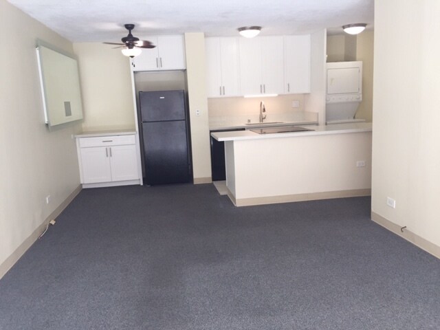 Building Photo - 2415 Ala Wai Blvd