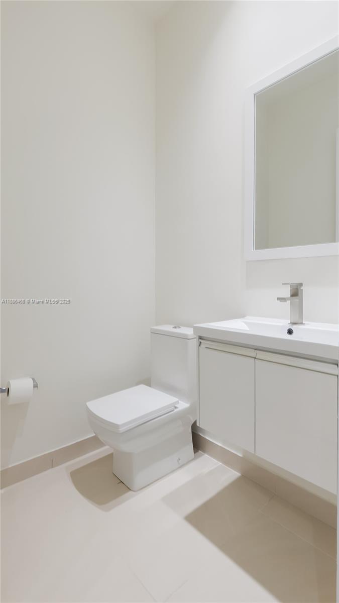 Building Photo - 6611 NW 105th Pl