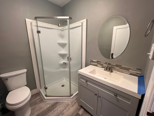 Building Photo - 2 Raymond Ave