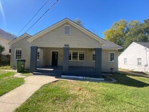 Building Photo - **ON HOLD**3 Bedroom / 2 Bathroom Home for Rent in Columbus, GA