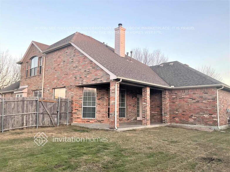 Building Photo - 3013 St Jude Dr