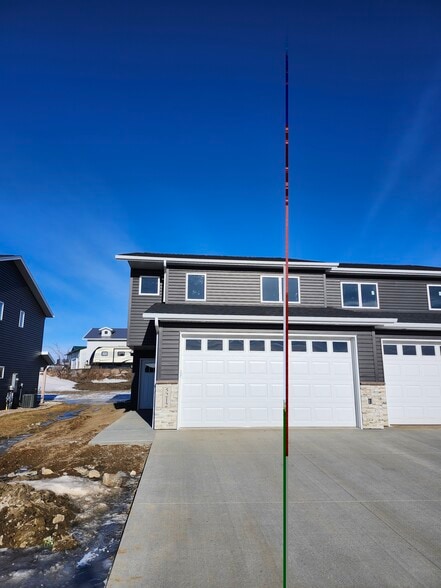 New Twinhome looking for first residents! - 5310 Welder Ave
