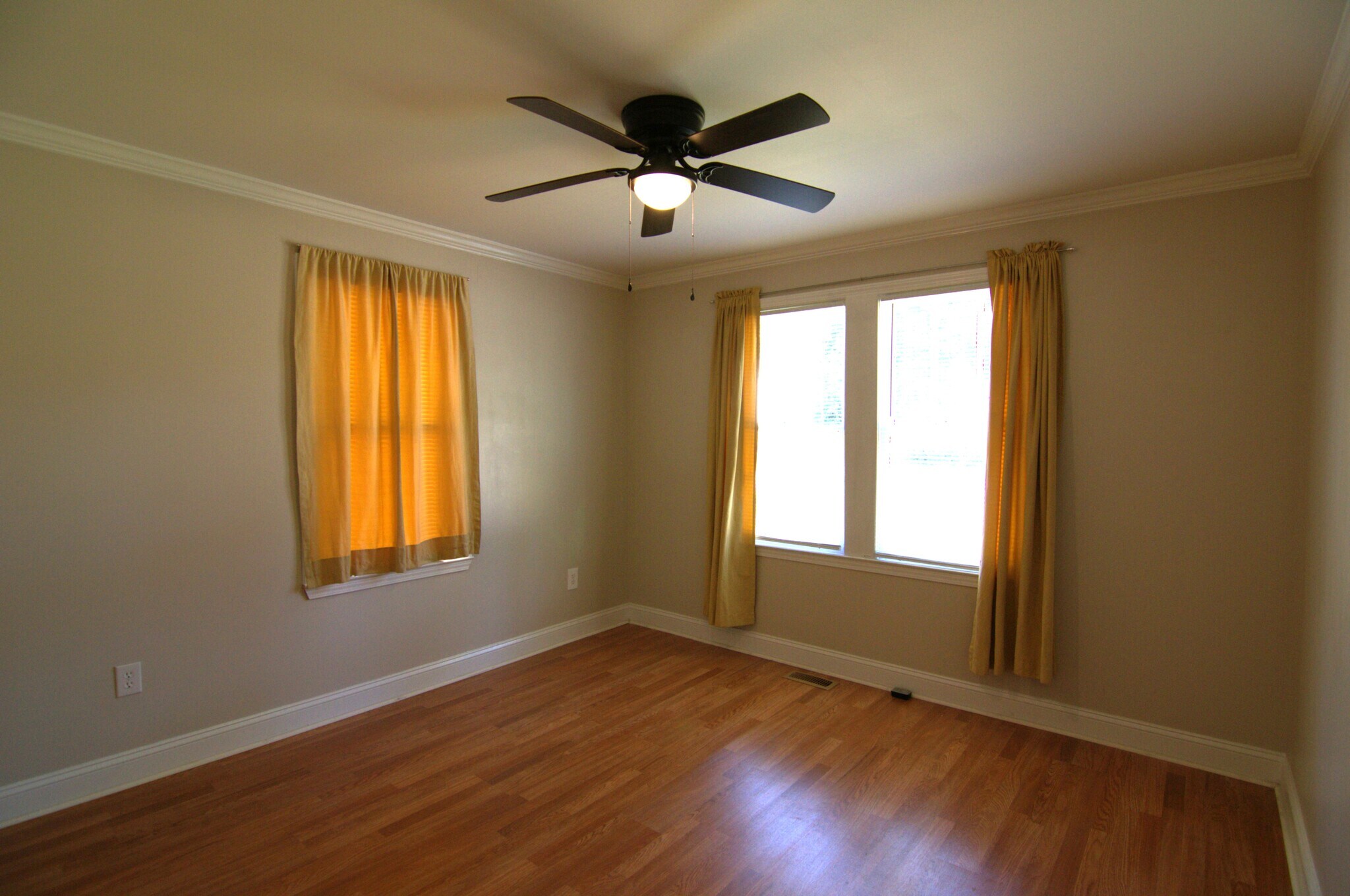 Building Photo - 524 S Confederate Ave