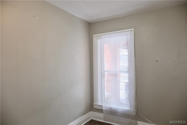 Building Photo - 82 Fargo Ave