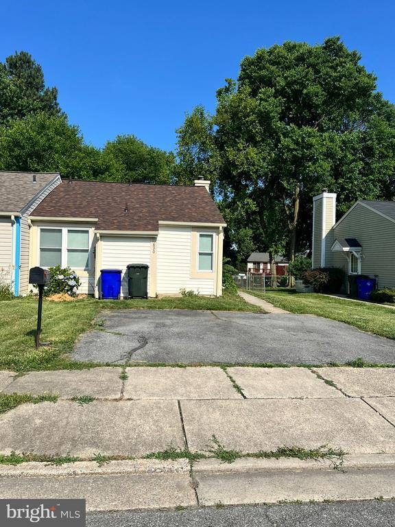 Building Photo - 830 Chadwick Cir