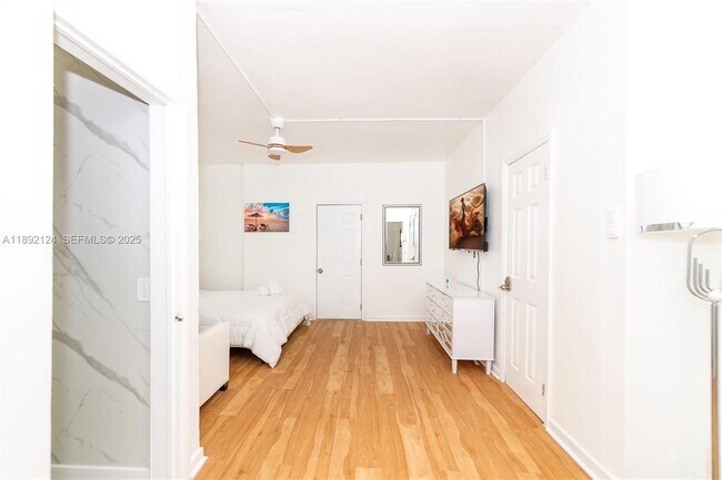 Building Photo - 545 Michigan Ave